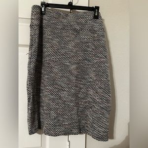Stretchy knit skirt black with multicolor thread accent office